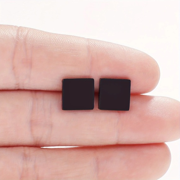 NEW Square shape stud Earrings Minimalist Black color - Boutique - Picture 2 of 2